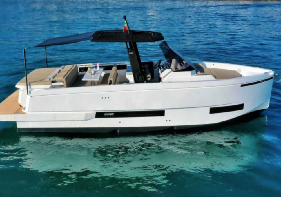 De Antonio D32 - Queen’s 1