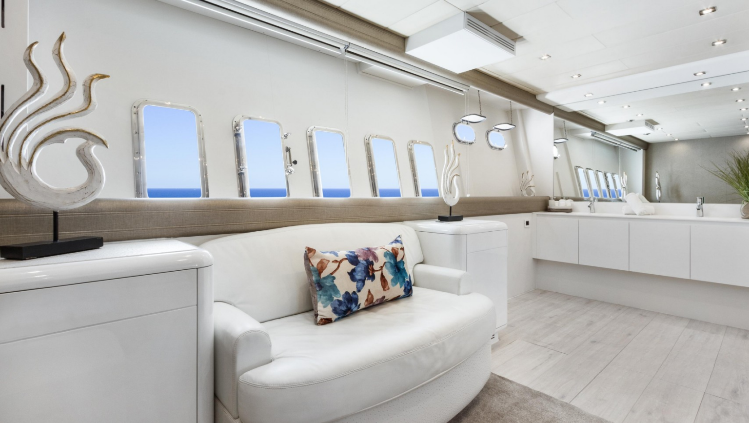 Mangusta 108 - Belisa