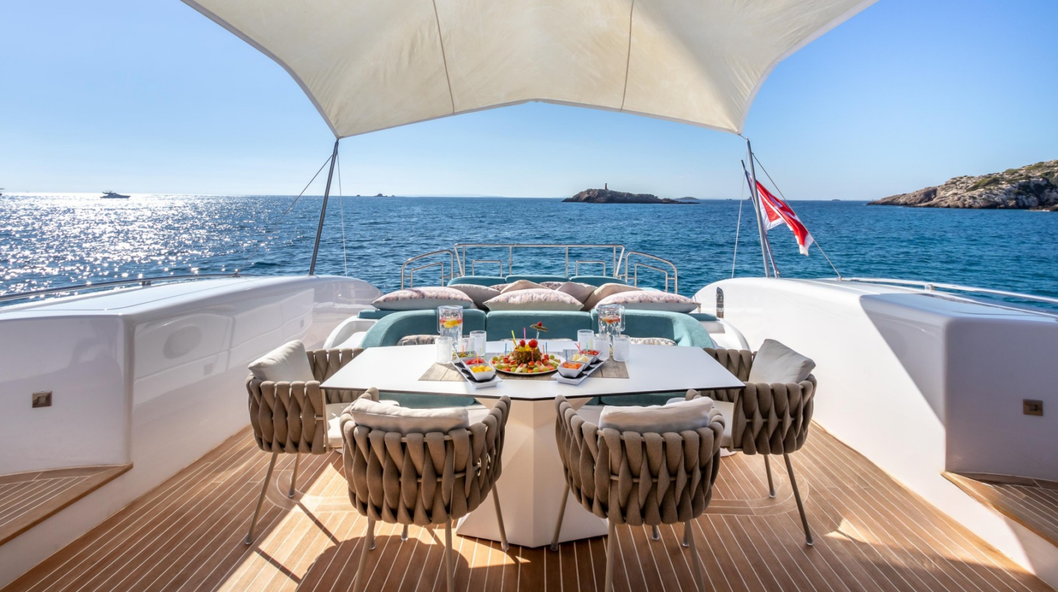 Mangusta 108 - Belisa