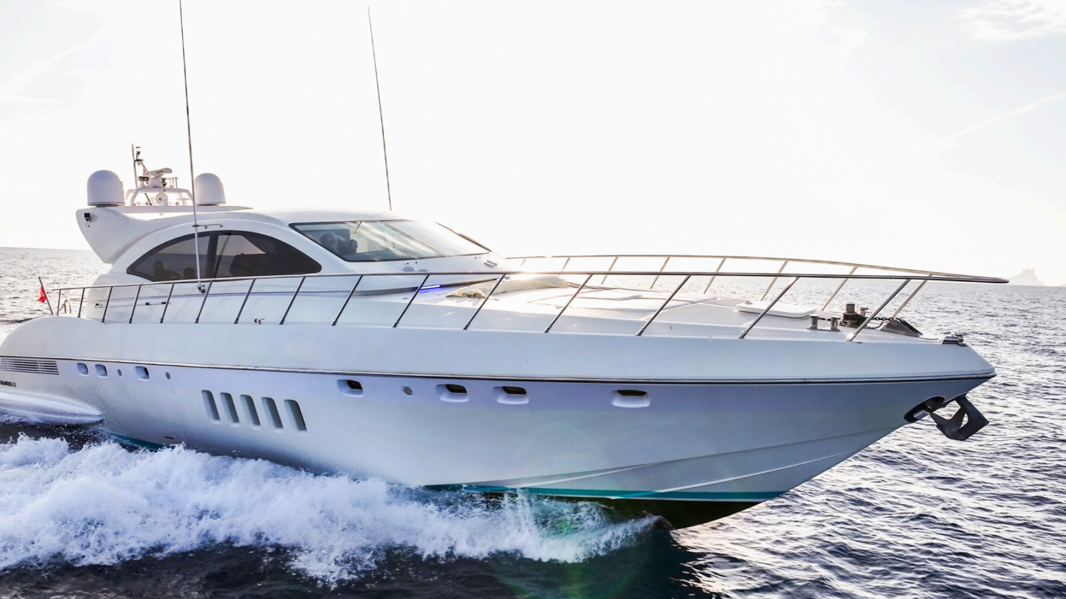 Mangusta 72 - Lukas
