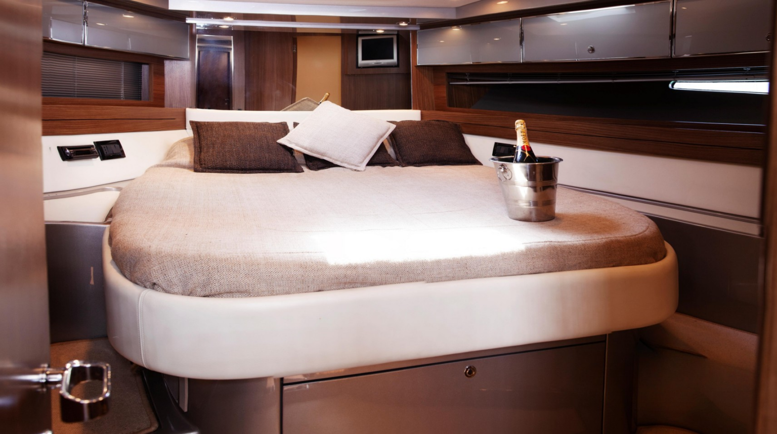 Riva Rivale 52 - Invictus