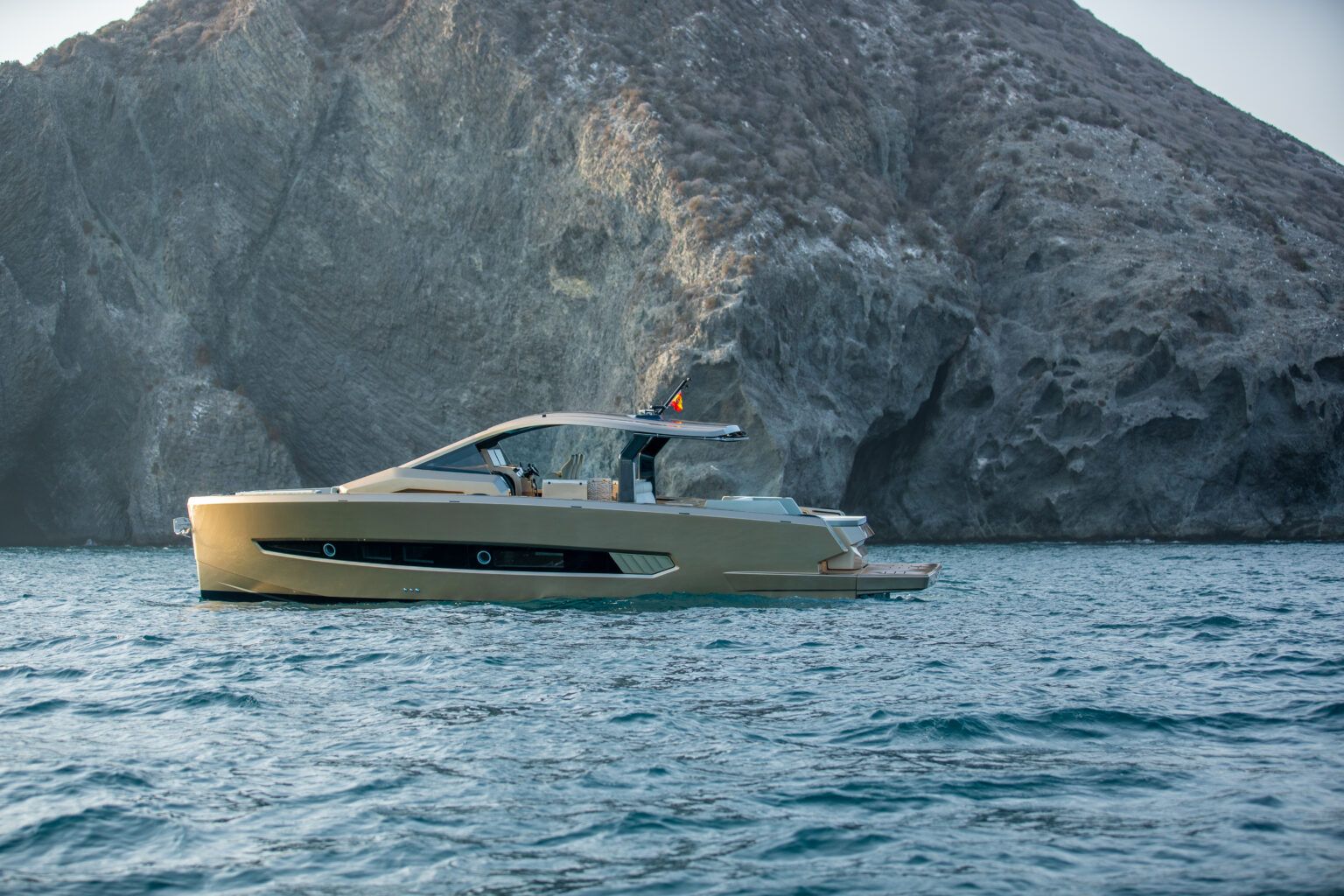 Tesoro-T50-Speciale-Goldfinger-16